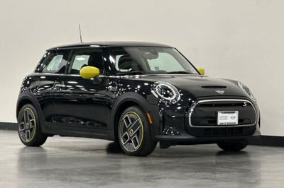 2024 MINI Cooper SE Electric Iconic