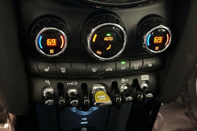 2024 MINI Cooper SE Electric Iconic