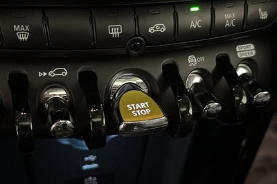 2024 MINI Cooper SE Electric Iconic