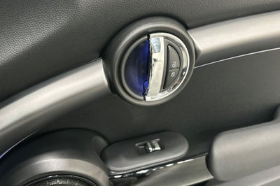 2024 MINI Cooper SE Electric Signature
