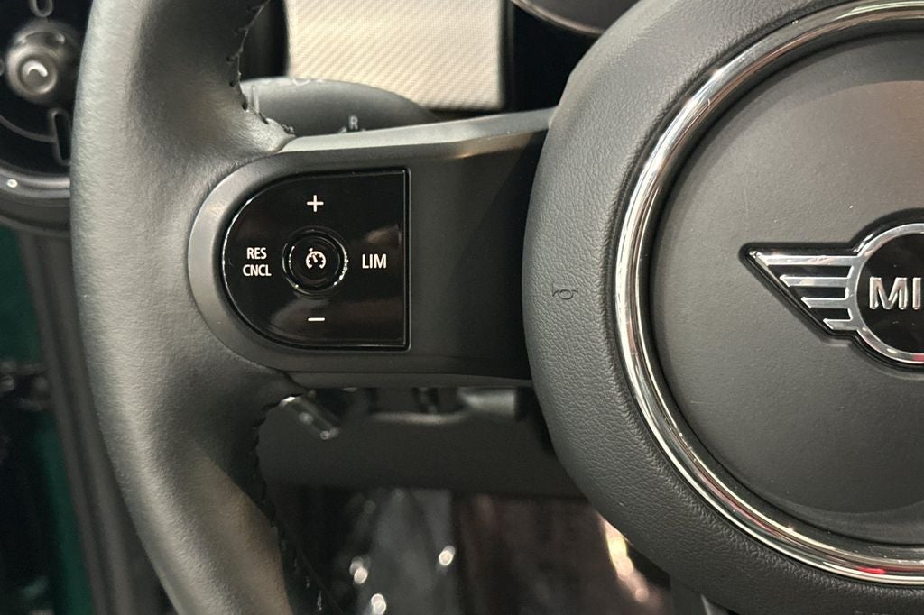 2024 MINI Cooper SE Electric Signature