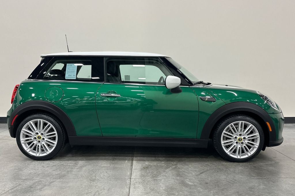 2024 MINI Cooper SE Electric Signature