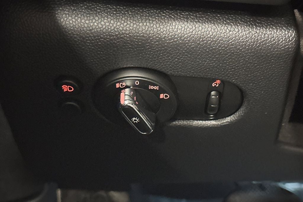 2024 MINI Cooper SE Electric Signature