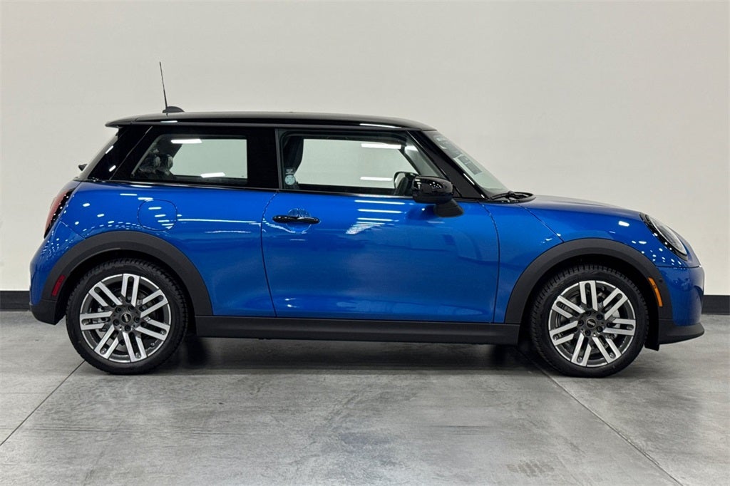 2025 MINI Hardtop 2 Door Cooper