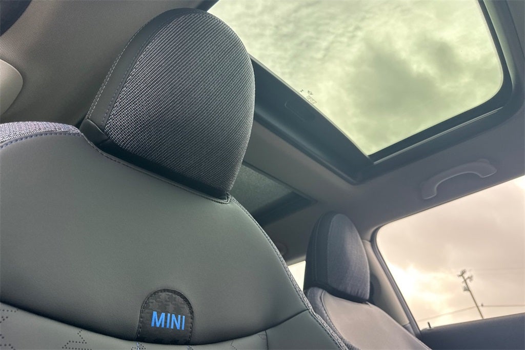 2025 MINI Hardtop 2 Door Cooper