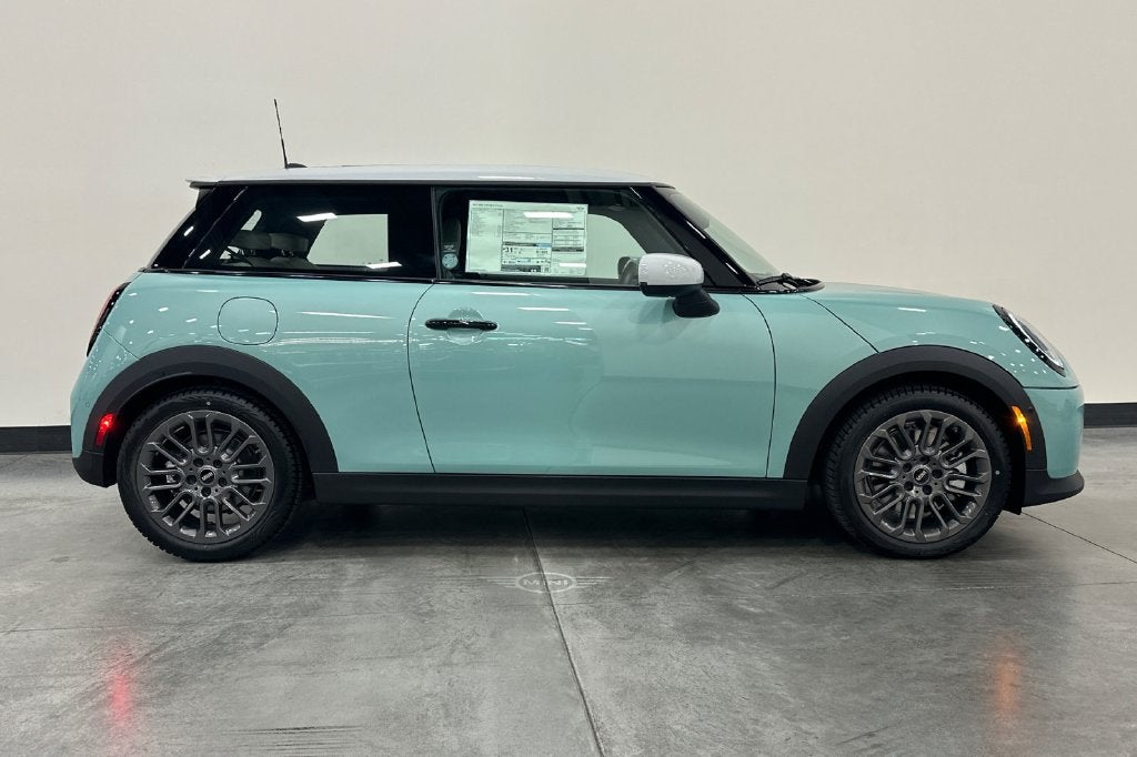2027 MINI 2 DOOR SIGNATURE PLUS