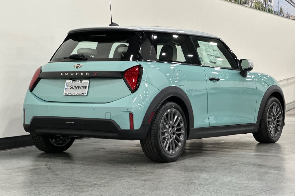 2027 MINI 2 DOOR SIGNATURE PLUS