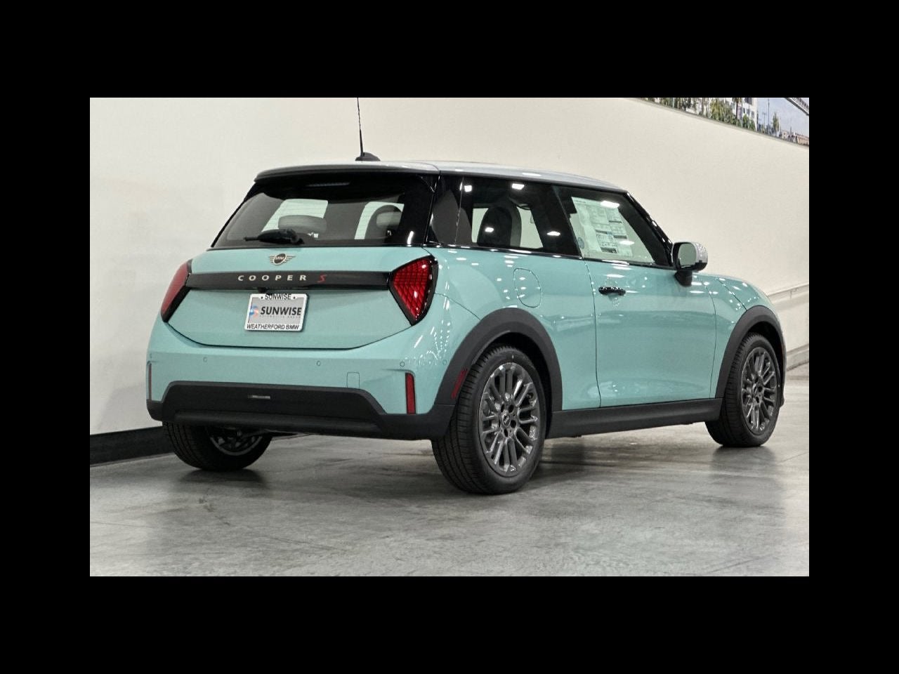 2027 MINI 2 DOOR SIGNATURE PLUS