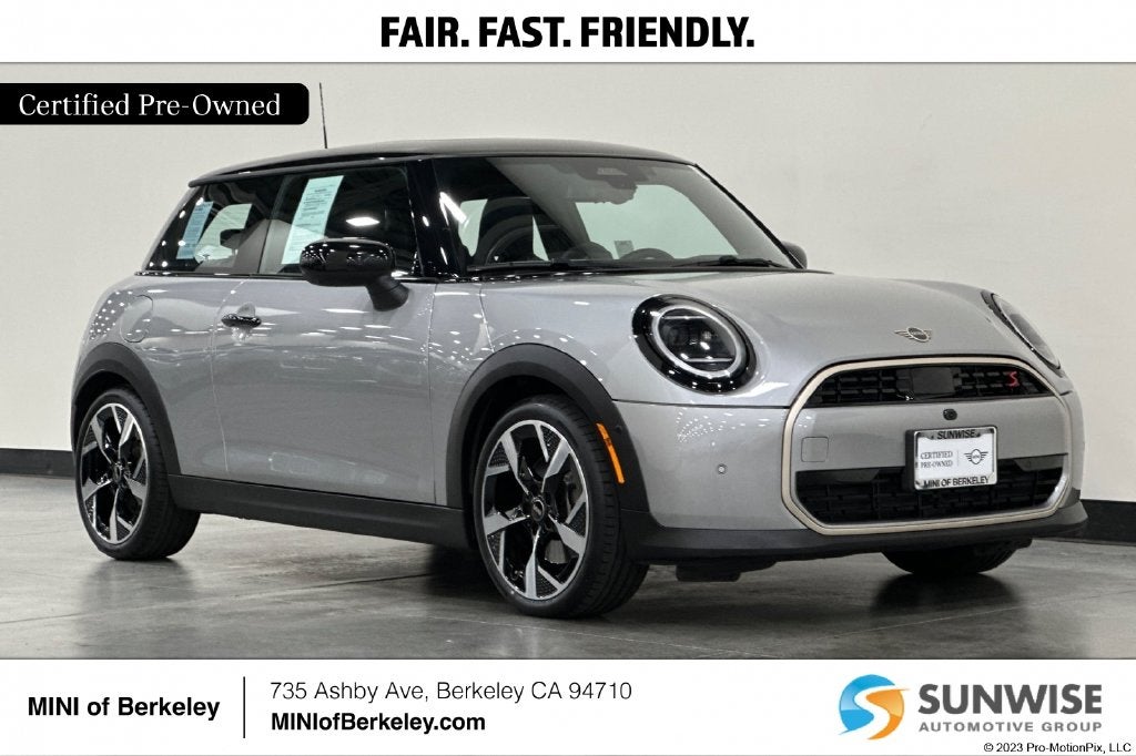 2025 MINI HARDTOP 2 DOOR Iconic