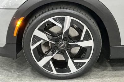 2025 MINI HARDTOP 2 DOOR Iconic