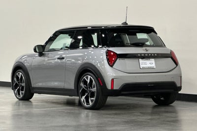 2025 MINI HARDTOP 2 DOOR Iconic