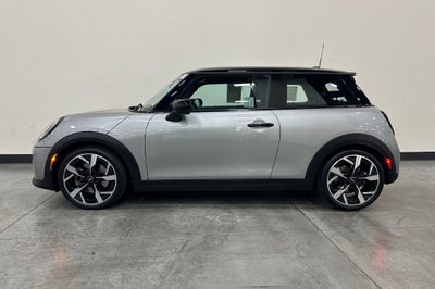 2025 MINI HARDTOP 2 DOOR Iconic
