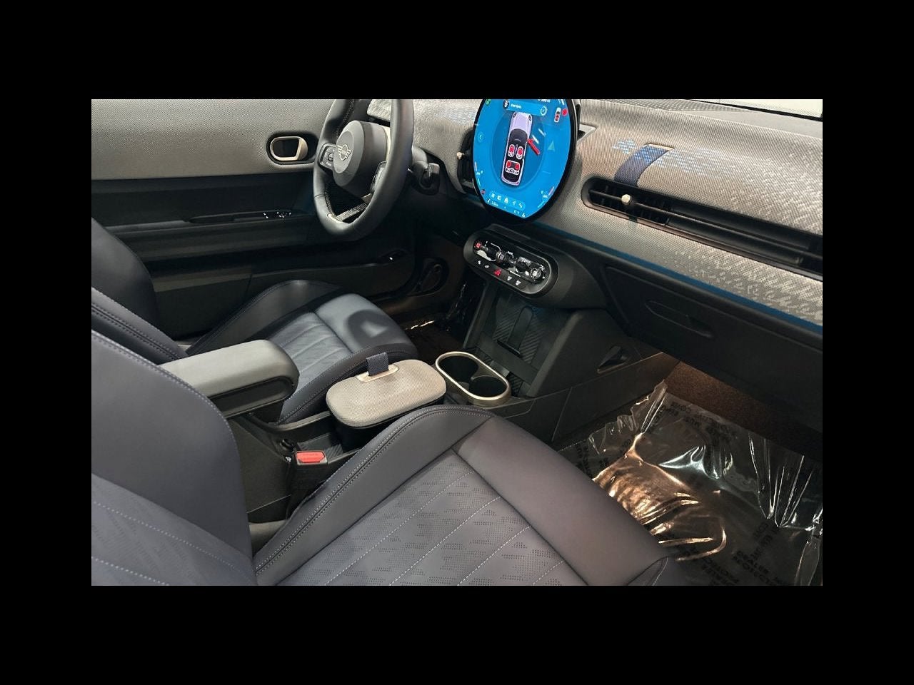2025 MINI HARDTOP 2 DOOR Iconic