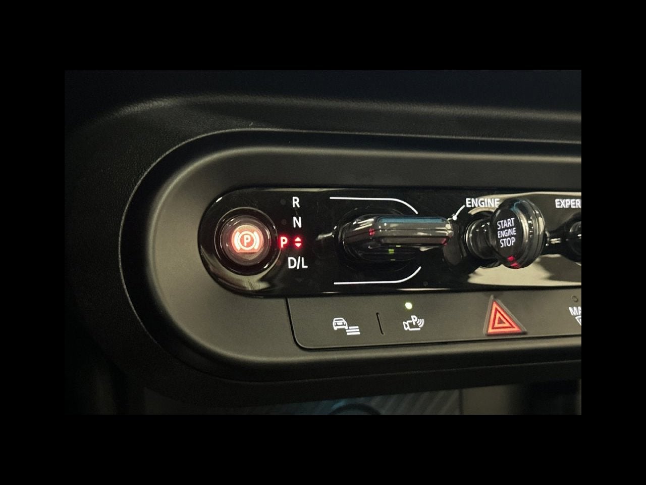 2025 MINI HARDTOP 2 DOOR Iconic