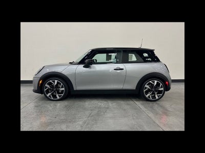 2025 MINI HARDTOP 2 DOOR Iconic