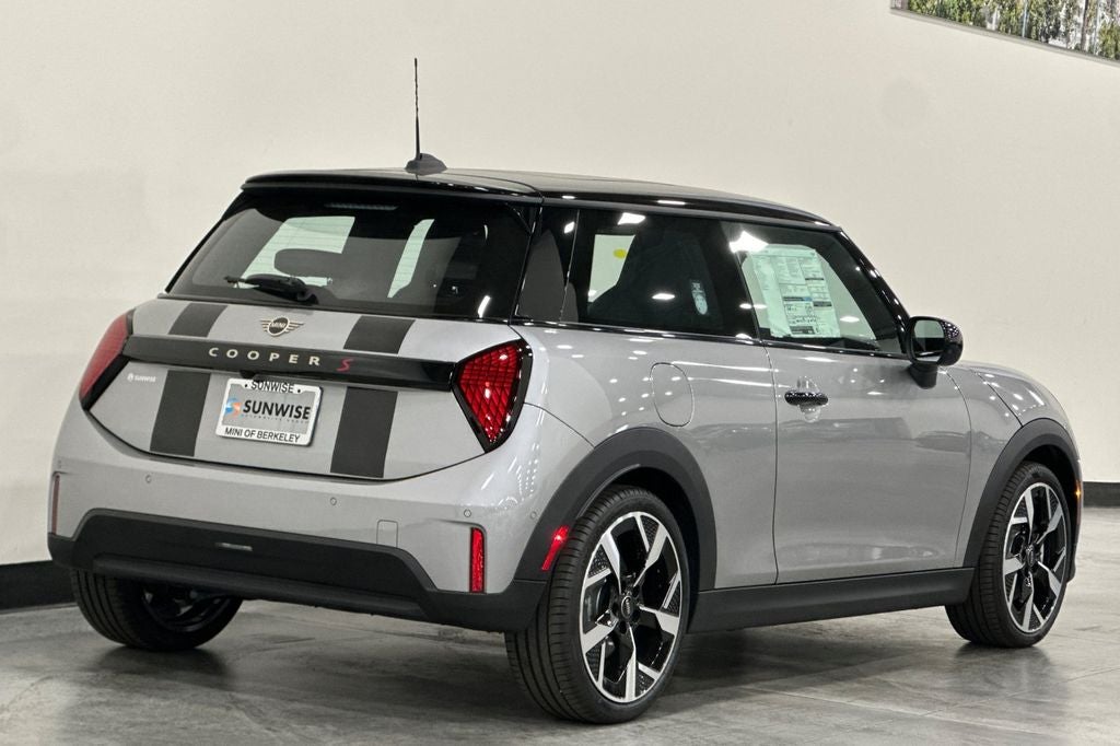 2026 MINI 2 DOOR SIGNATURE PLUS