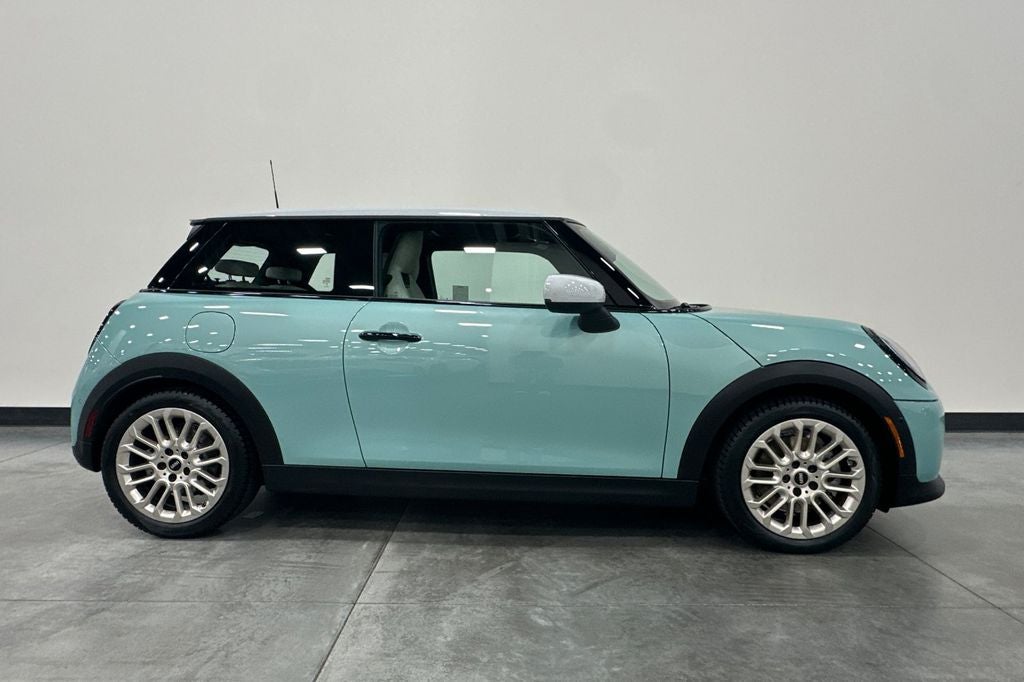 2025 MINI Cooper S Iconic