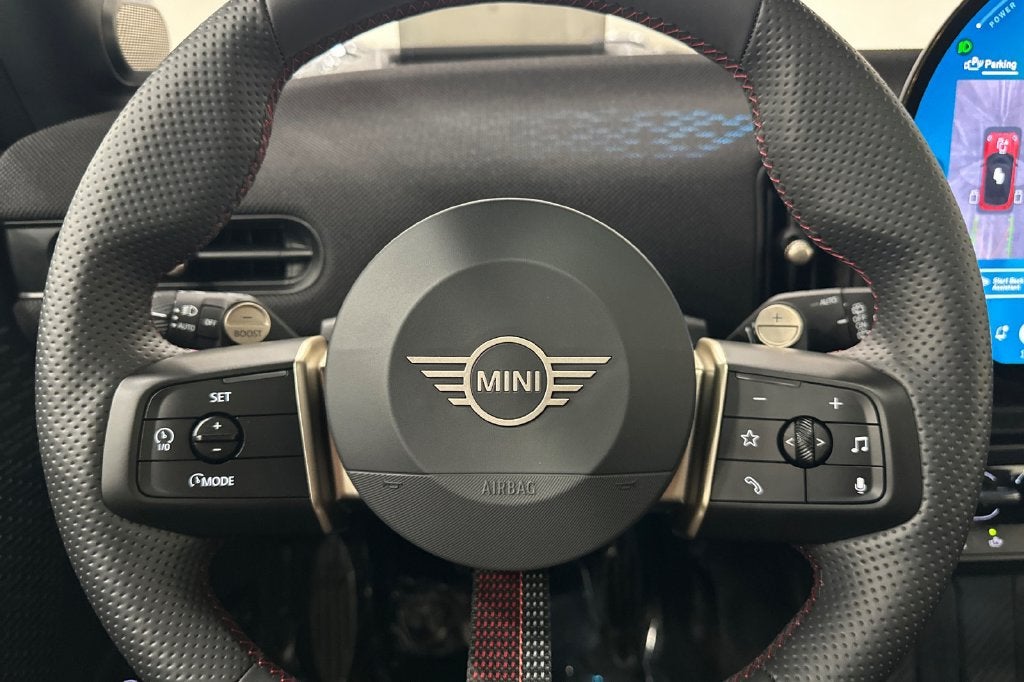 2025 MINI HARDTOP 2 DOOR Iconic