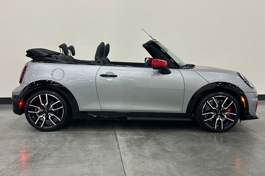 2025 MINI CONVERTIBLE Iconic