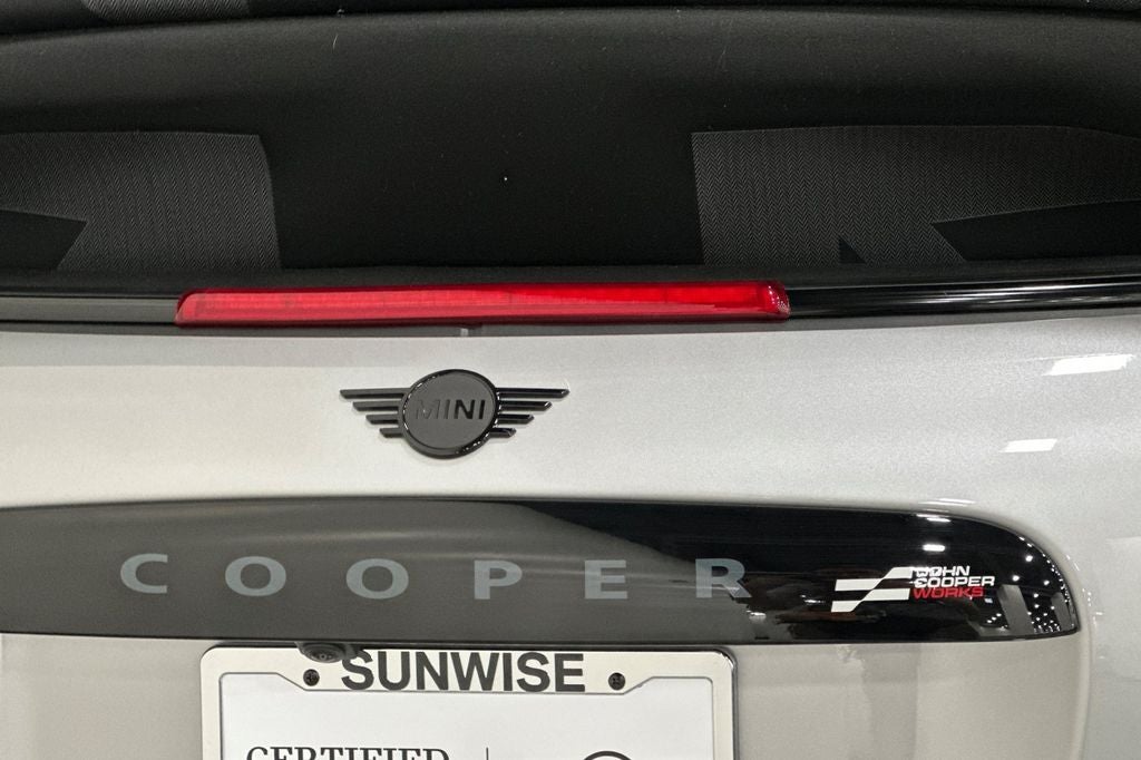 2025 MINI CONVERTIBLE Iconic