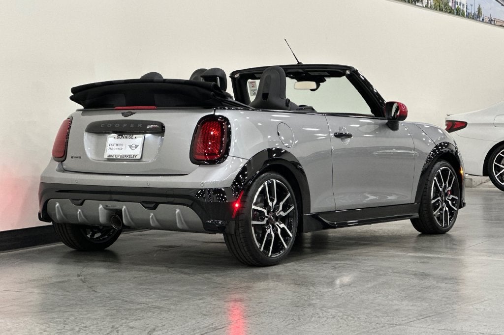 2025 MINI CONVERTIBLE Iconic