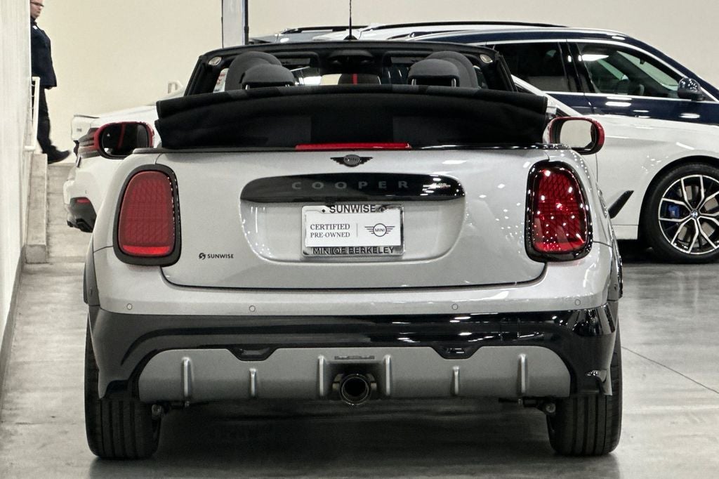 2025 MINI CONVERTIBLE Iconic