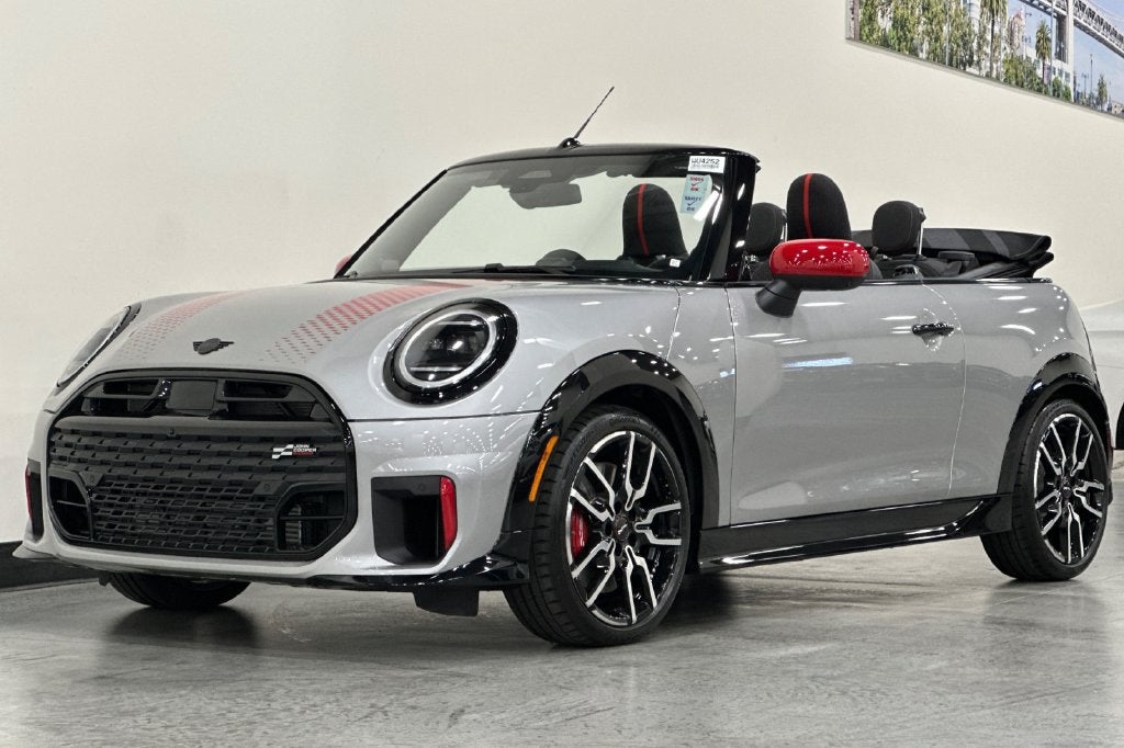 2025 MINI CONVERTIBLE Iconic