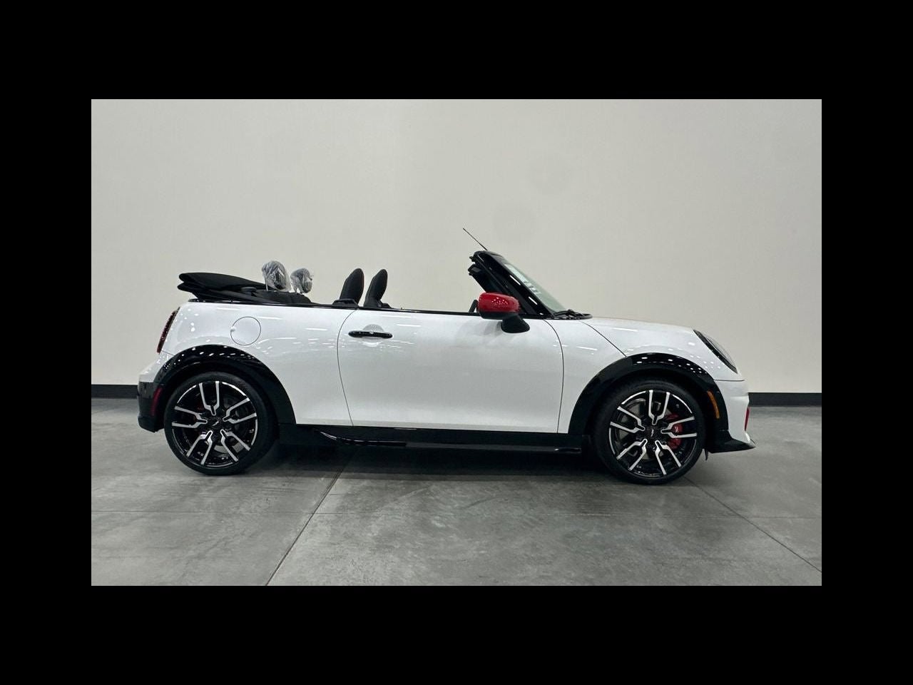 2026 MINI CONVERTIBLE ICONIC