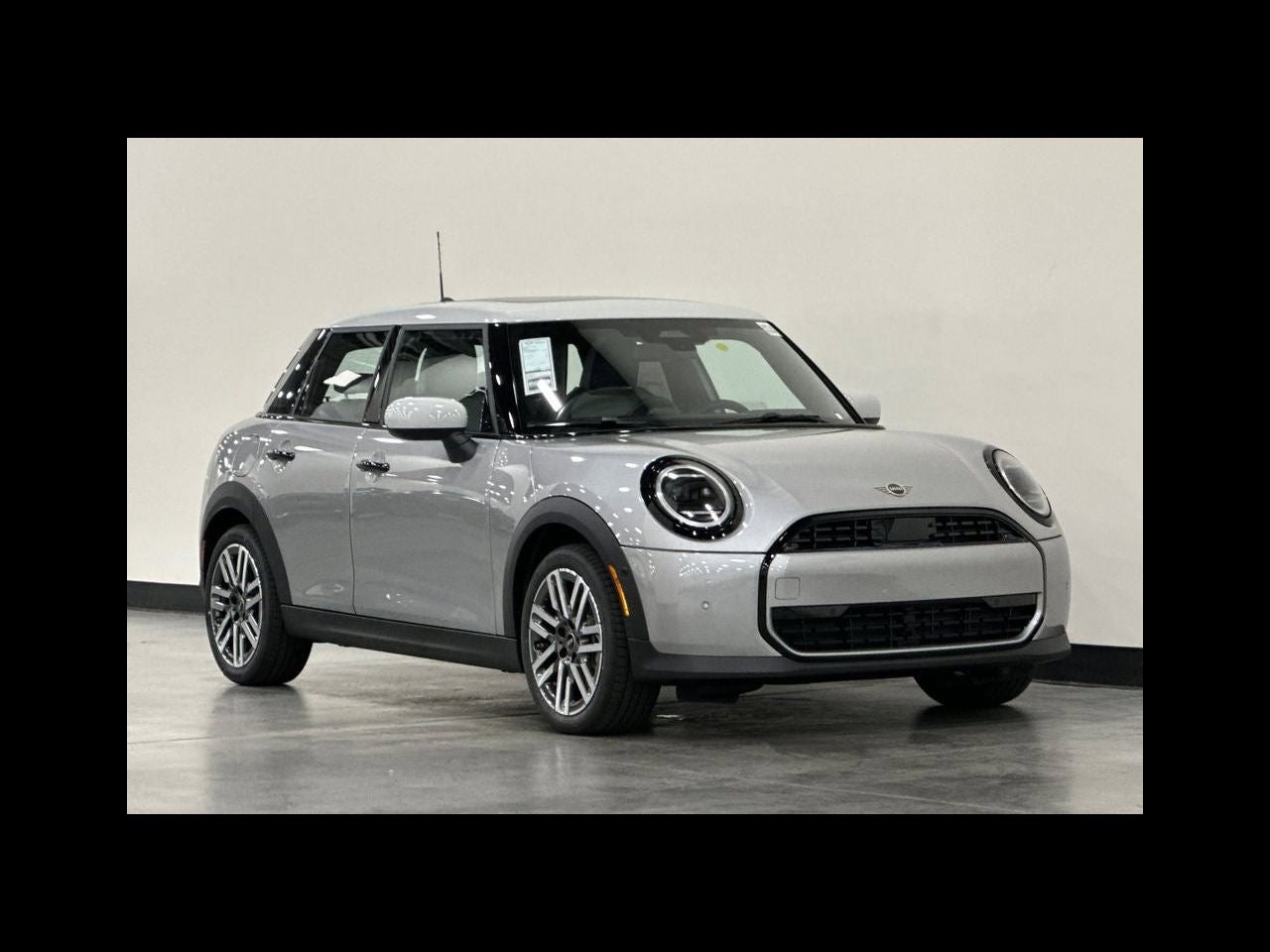 2026 MINI 4 DOOR SIGNATURE PLUS