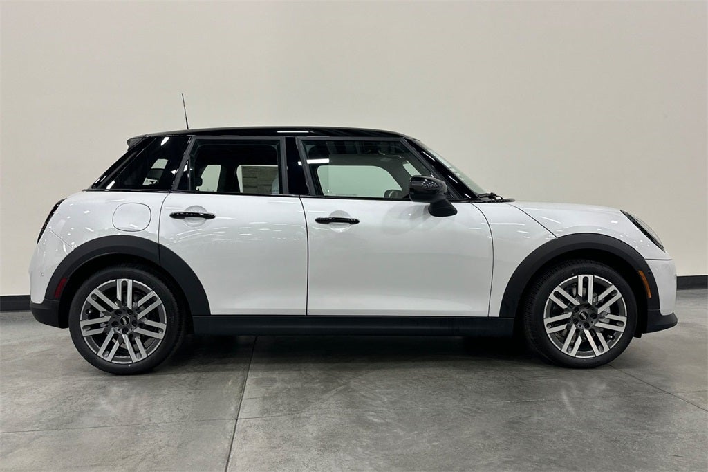 2026 MINI Cooper Oxford Edition