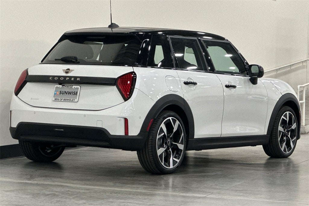 2026 MINI Hardtop 4 Door Cooper