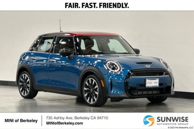 2023 MINI Cooper S Iconic