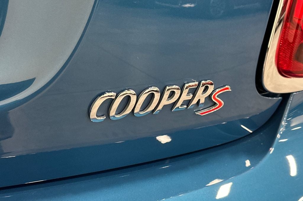 2023 MINI Cooper S Iconic