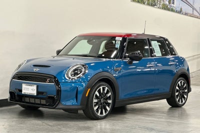 2023 MINI Cooper S Iconic