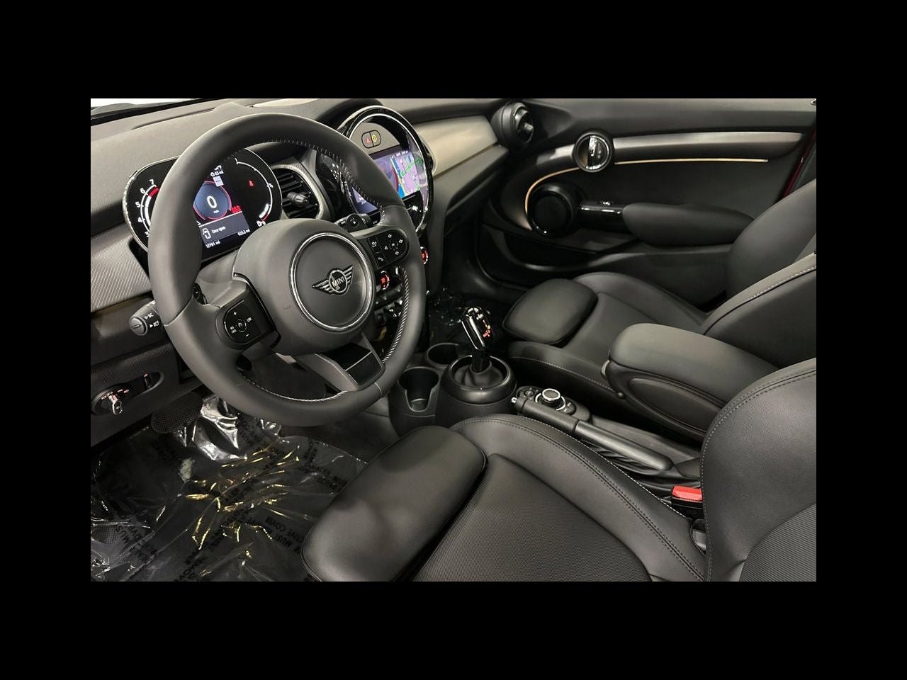 2024 MINI HARDTOP 4 DOOR Signature
