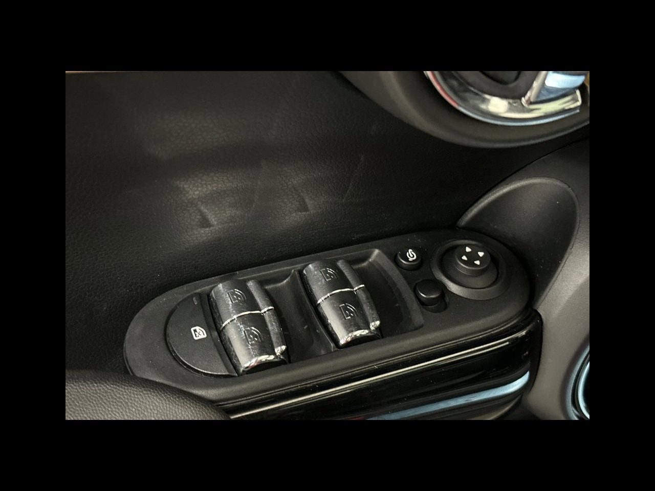 2024 MINI HARDTOP 4 DOOR Signature