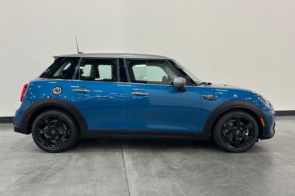 2024 MINI Cooper S Signature