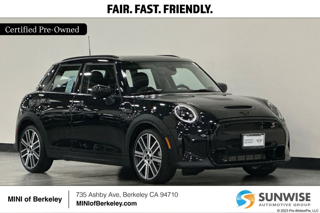 2024 MINI Cooper S Iconic
