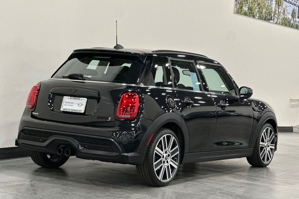 2024 MINI Cooper S Iconic