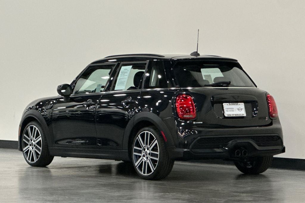 2024 MINI Cooper S Iconic