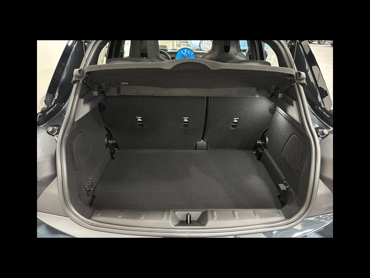 2026 MINI 4 DOOR ICONIC