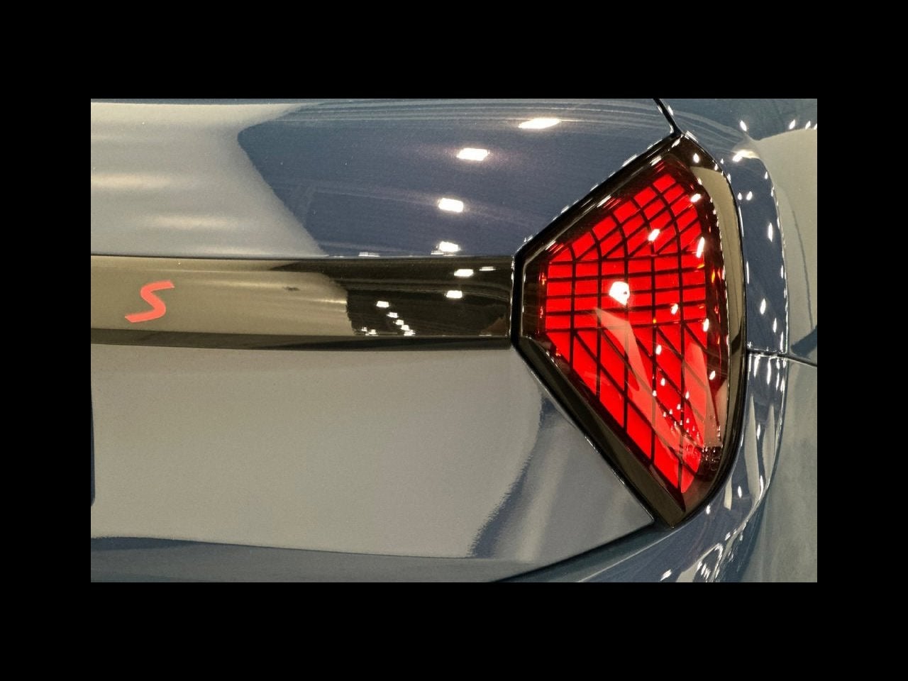 2027 MINI 4 DOOR ICONIC