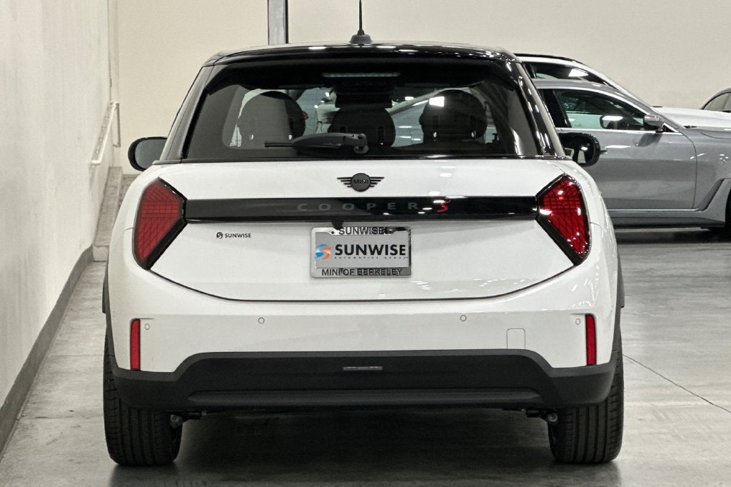 2027 MINI 4 DOOR ICONIC
