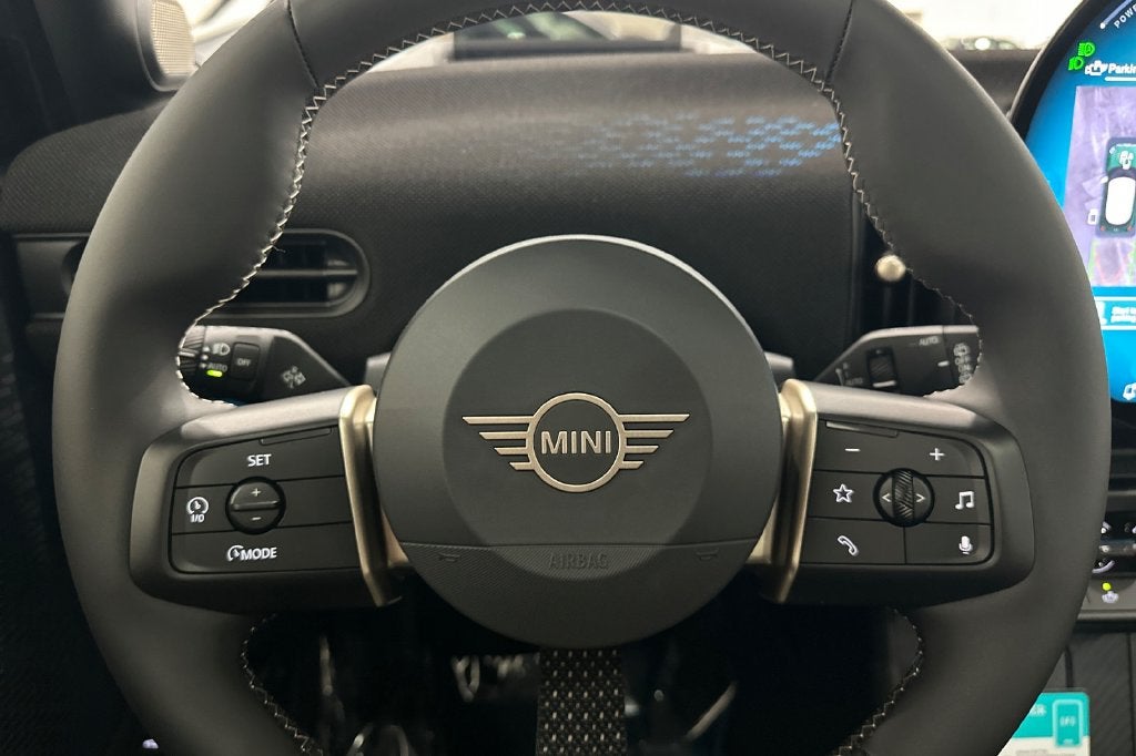 2027 MINI 4 DOOR ICONIC