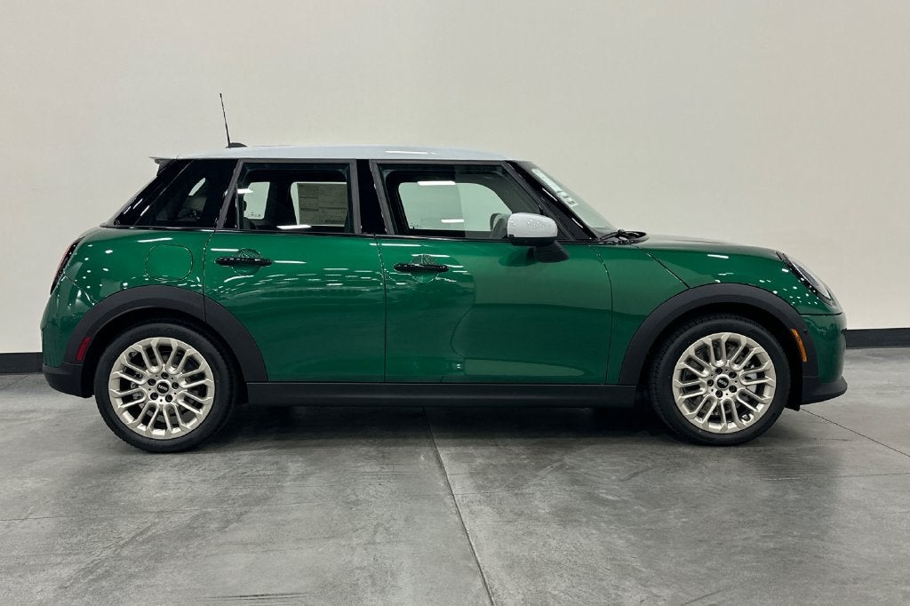2027 MINI 4 DOOR ICONIC