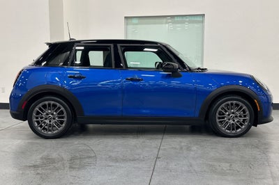 2025 MINI Cooper S Iconic