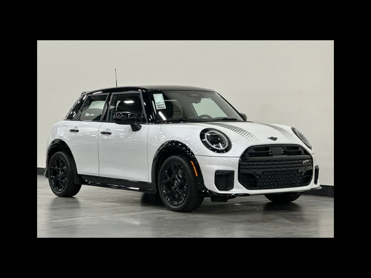2027 MINI 4 DOOR ICONIC