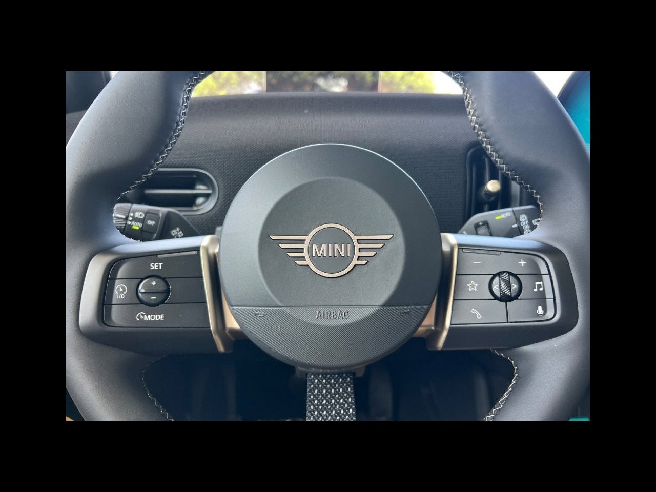 2027 MINI 4 DOOR ICONIC