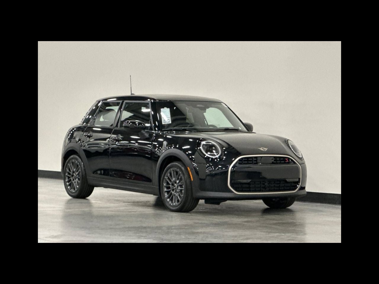 2026 MINI 4 DOOR SIGNATURE PLUS