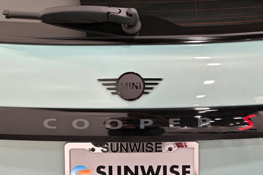 2027 MINI 4 DOOR ICONIC